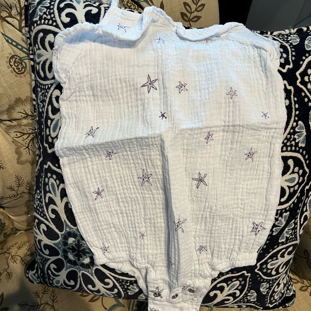 NWOT Ettie h linen gauze starfish romper